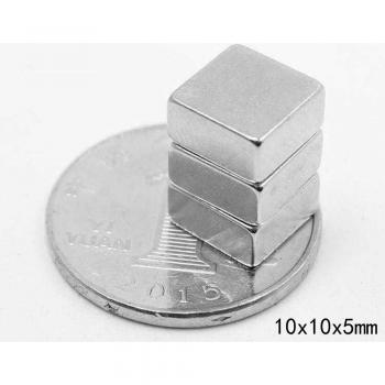 Ensemble de 50 Aimants Néodyme 10x10x5mm