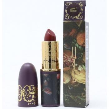 M.A.C. Enigma: Crema Mate de Color Garnet