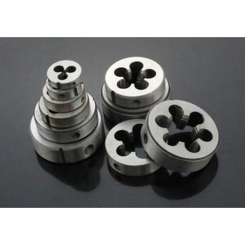 1pc M25X2 Right Hand Die