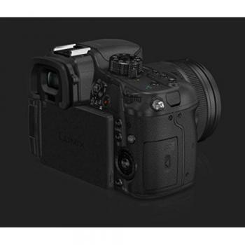 Caméra Lumix GH4 couleur noire avec lentille Vario 14‑42 mm f/3.5‑5.6