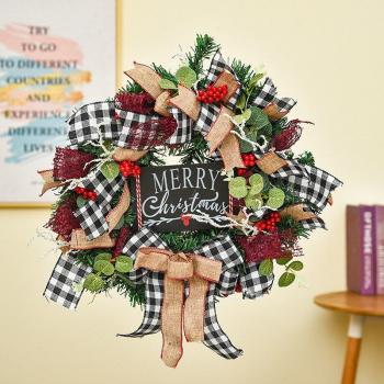 Corona de arpillera roja para ventana de Navidad