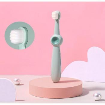 Brosse à dents douce pour le soin buccal des enfants