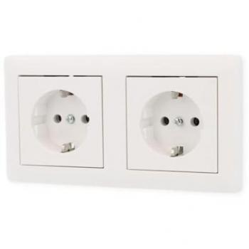 Gira Estándar 55 Doble SCHUKO con Marco