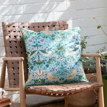 Morris & Co Unisex Strawberry Thief Piped Outdoor Cushion – 50x50 – Blue