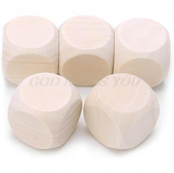 Dés enfant en bois blanc
