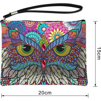 Cartera DIY con pintura de diamantes