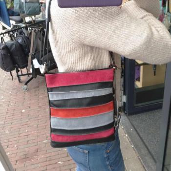 MyWalit Laguna Cross Body Zwart Suède Handtas