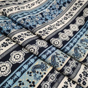 Ethnisch gemusterter Chiffon für DIY-Blusen und Kleider