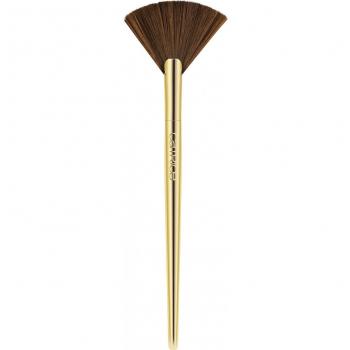 Brocha Catrice Glow in Bloom para Iluminador