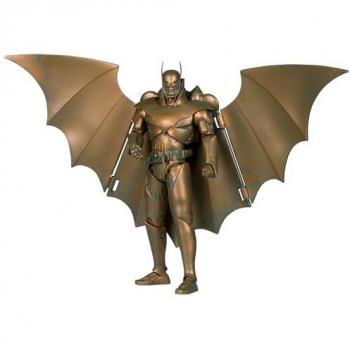 Batman Armé (Kingdom Come) – Édition Patine, DC Multiverse, 18 cm, Etiquette Dorée