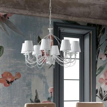 8-flammiger Eisen-Kronleuchter im Shabby-Stil