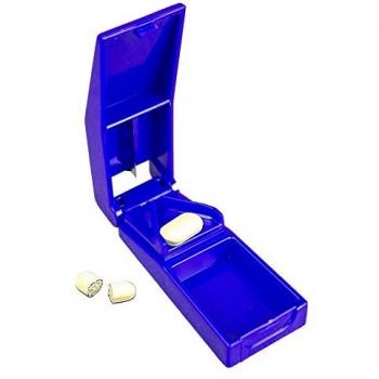 Dispositivo para cortar pastillas con depósito visible