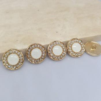 Glamorous Flower Decor Buttons for Women's Apparel