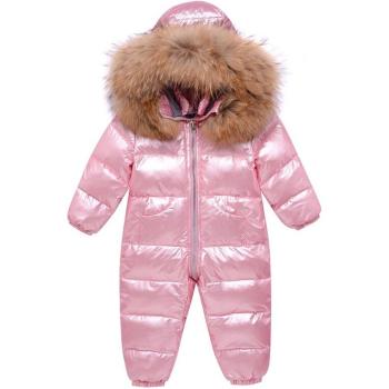 Winterjacke für Kleinkinder im Park