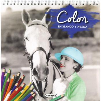 Color en blanco y negro.