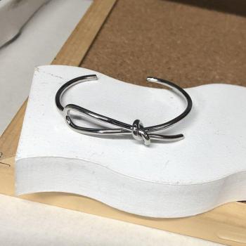 Bracelet en métal or avec nœud à double couche pour femmes