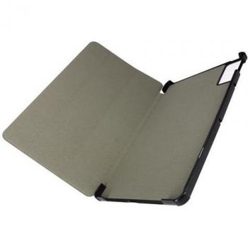 Funda negra con solapa, soporte y acceso a video y teclado