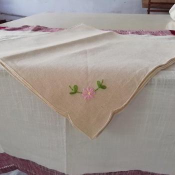 Festliche Baumwollservietten – 6 Stück – 40 × 40 cm – Handgestickt für Weihnacht & Hochzeit