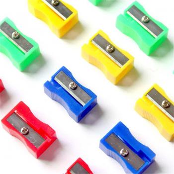 Taille-crayon à manivelle pour dessins animés