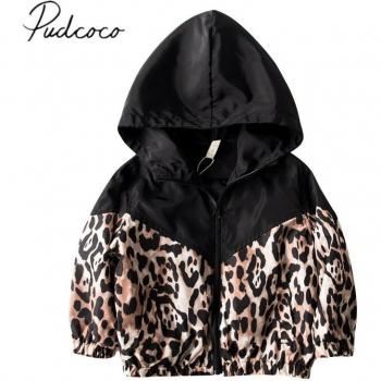 Abrigo de bebé con retales de leopardo