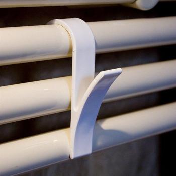 Ganchos de Casa Transparente 4 piezas – Colgador de Ropa + Llavero