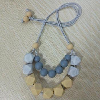 Bavette silicone pour bébé – Collier de dentition