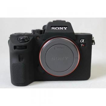 Estuche Dúplex Cuero–Silicona SoftGrip Sony A7R Mark III