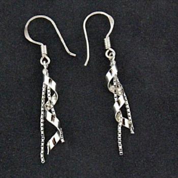 925 Sterling Spiral‑Hängeohrringe mit Kettensystem – International Connection
