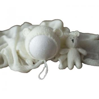 Knitted Baby Hat and Blanket Set for Photography