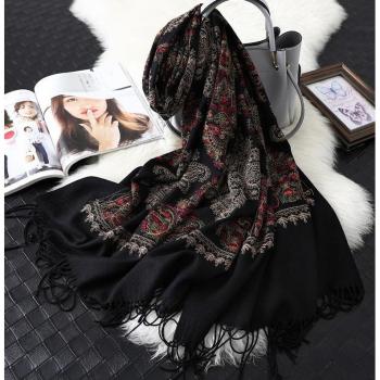 Bufanda Femenina de Invierno con Diseño Bordado