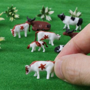 1:87 HO Scale Cow Model Set