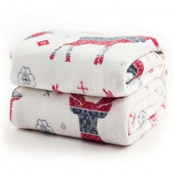 Bedsure Cozy Reindeer Christmas Quilt – Queen, Red/White/Grey