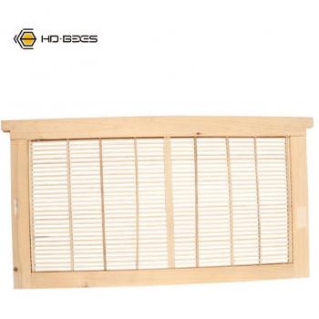 Vertical Wooden Queen Excluder for Beekeepers