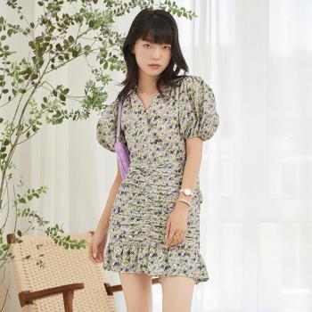 ARTKA Summer Floral Dress with Ruffles and V-Neck