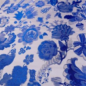 Festlicher Jacquard-Stoff in Blau und Weiß