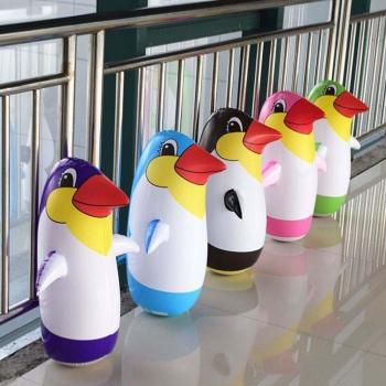 Inflatable Cartoon Penguin for Beach Party