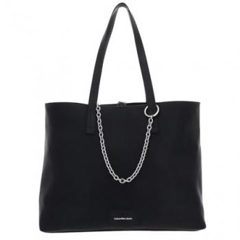 Borsa Calvin Klein Jeans Slim Sculpted Nera con Catena