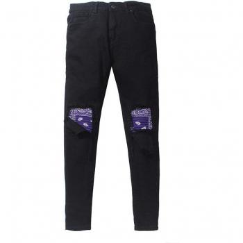 Männerjeans mit Patchwork und Rissen