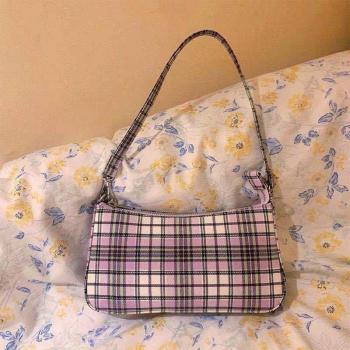 Bolso de Mano Baguette con Toque Retro