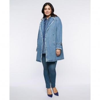 Estilo Veloz: Gabardina Vaquera Desflejada Fiorella Rubino