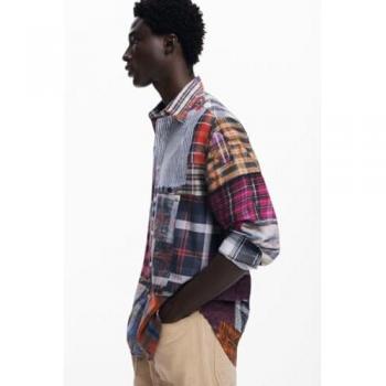 T-Shirt com Patches Vermelhos, Tamanho L, Desigual
