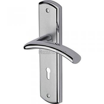 Apollo-Size Centaur Keyed Door Handle with Lever Lock, Heritage Brass Finish