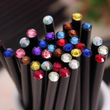 Premium Holz Bleistift mit funkelndem Diamant