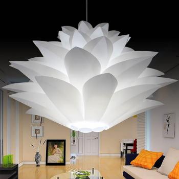 Luminaire lotus blanc avec chaîne de 110 cm
