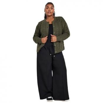 Curved‑Fit Cable Cardigan in Light Khaki