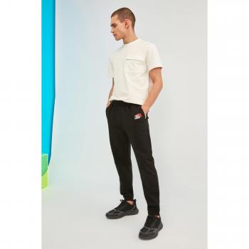 Männer‑Jogger mit regulärer Passform Trendyol TMNSS21EA0126