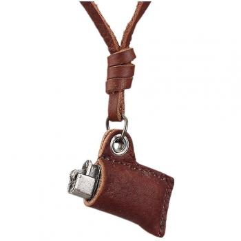 Collier Rétro en Peau de Vache avec Briquet