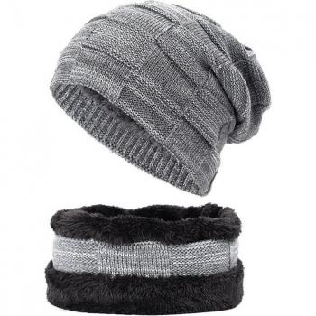 Gorro Grueso con Tapa de Cráneo y Bufanda de Lana