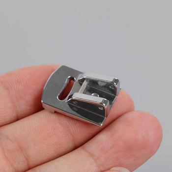 Pied de biche spécial frisure pour machines à coudre