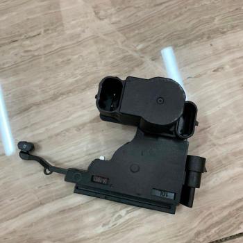 Replacement Front Left Door Lock Actuator for Chevy Aveo Pontiac G3